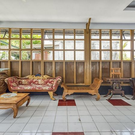 Reddoorz Plus @ Flory Hotel Yogyakarta Exterior photo